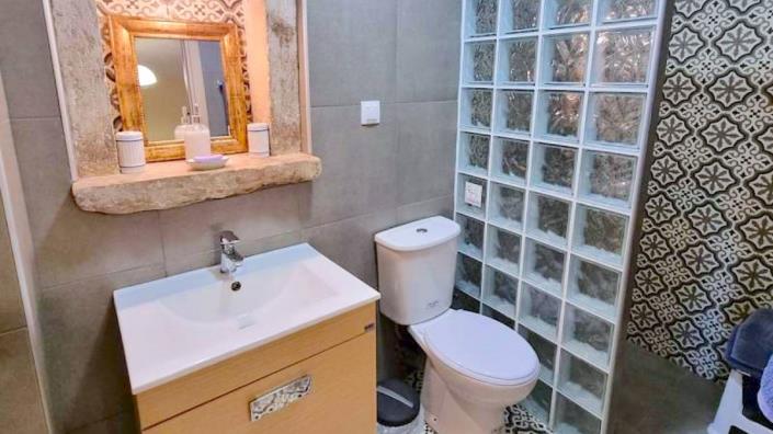 Image No.22-5 Bed House for sale