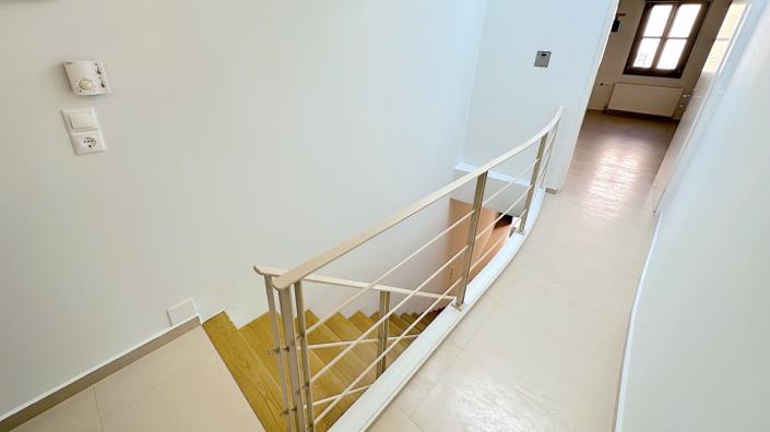 Image No.14-3 Bed House for sale