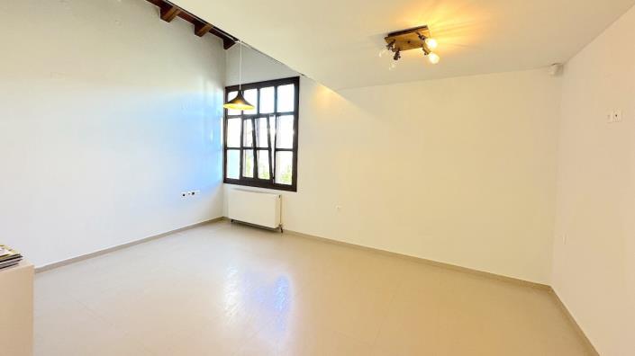 Image No.17-3 Bed House for sale