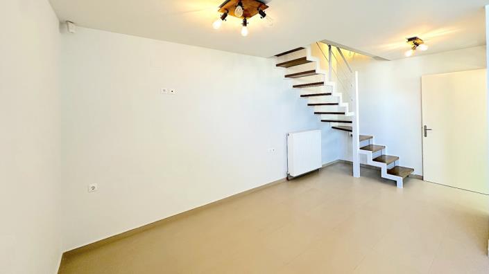 Image No.28-3 Bed House for sale