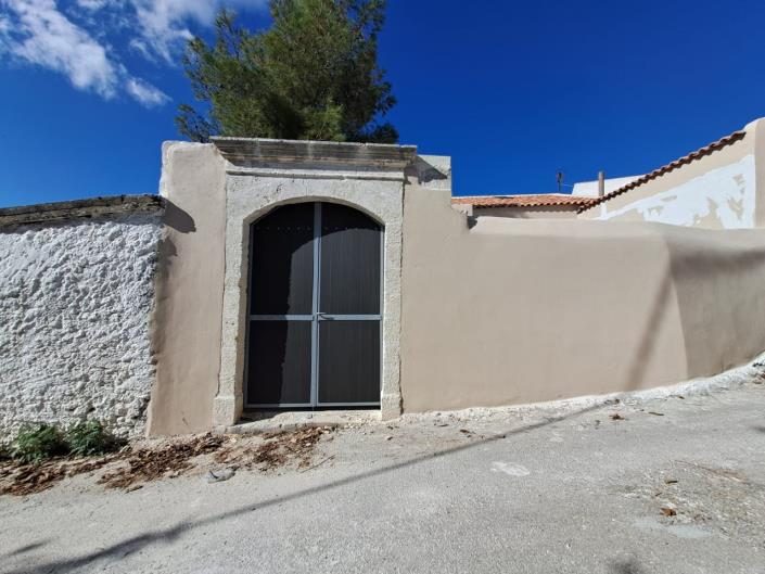 Image No.1-3 Bed House for sale