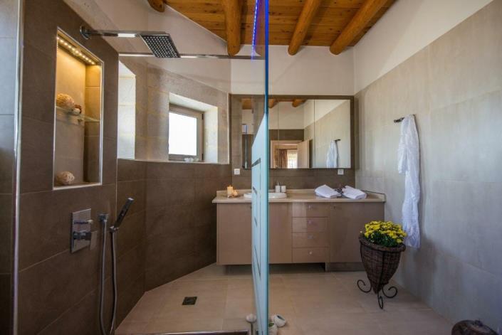 Image No.13-2 Bed Villa for sale