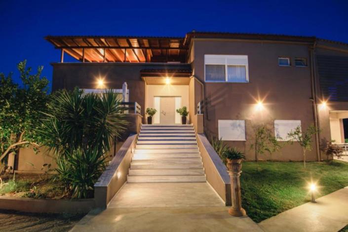 Image No.1-5 Bed Villa for sale