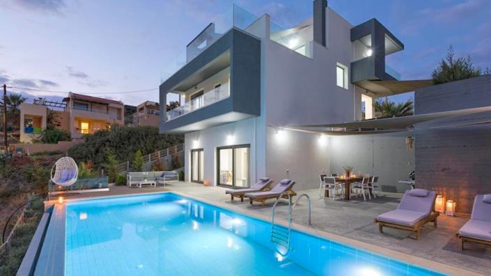 Image No.1-3 Bed Villa for sale