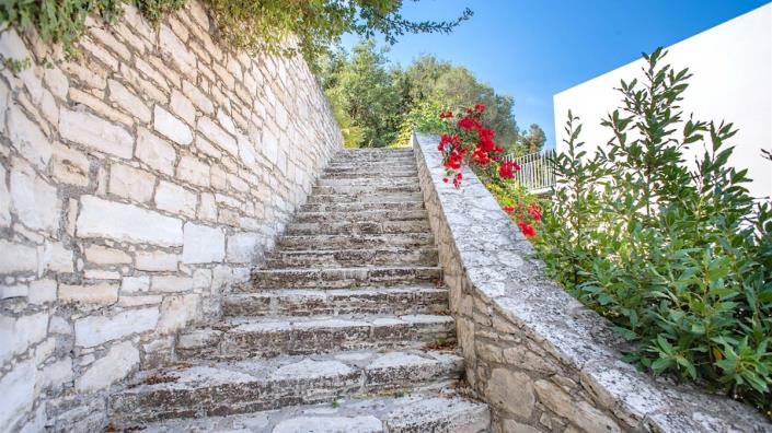 Image No.3-5 Bed Villa for sale