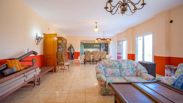 Image No.10-5 Bed Villa for sale