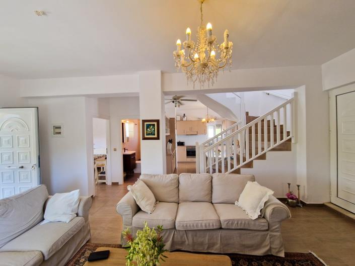 Image No.11-3 Bed Villa for sale