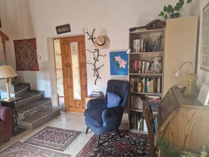 Image No.9-3 Bed House for sale