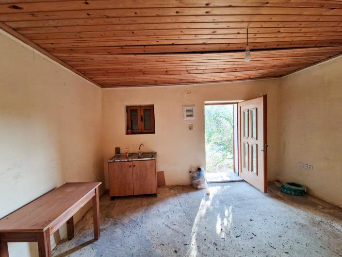 Image No.8-1 Bed House for sale