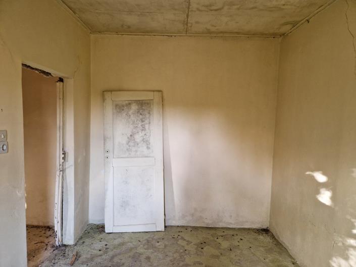 Image No.10-1 Bed House for sale