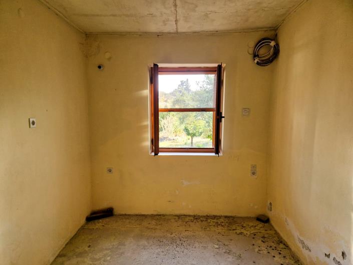 Image No.11-1 Bed House for sale