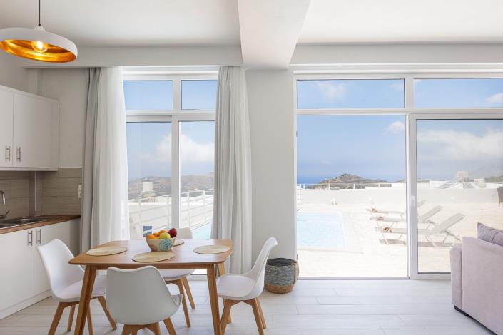 Image No.9-8 Bed Villa for sale