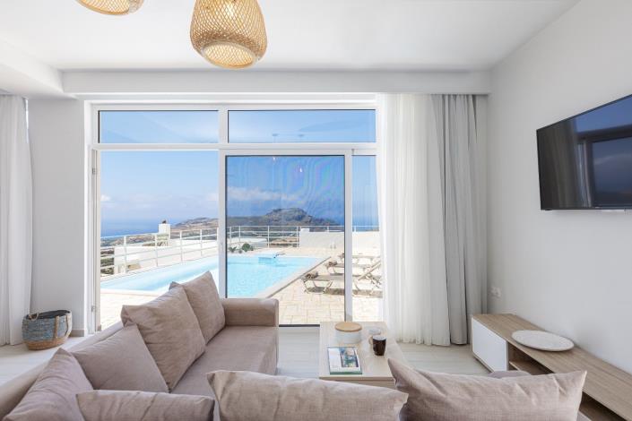 Image No.12-8 Bed Villa for sale