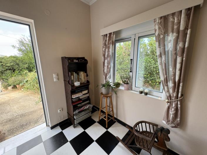 Image No.18-3 Bed House for sale