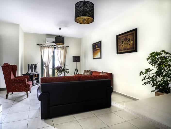 Image No.8-3 Bed Maisonette for sale