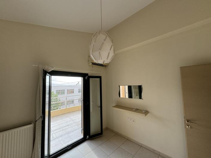 Image No.26-3 Bed Maisonette for sale