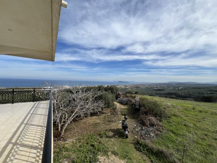 Image No.8-2 Bed House for sale