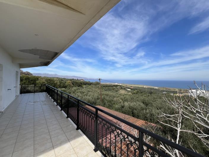 Image No.10-2 Bed House for sale