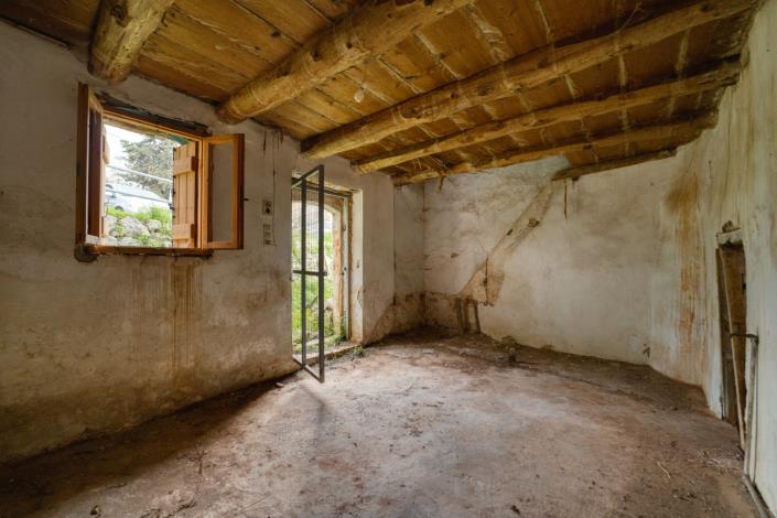 Image No.5-House for sale