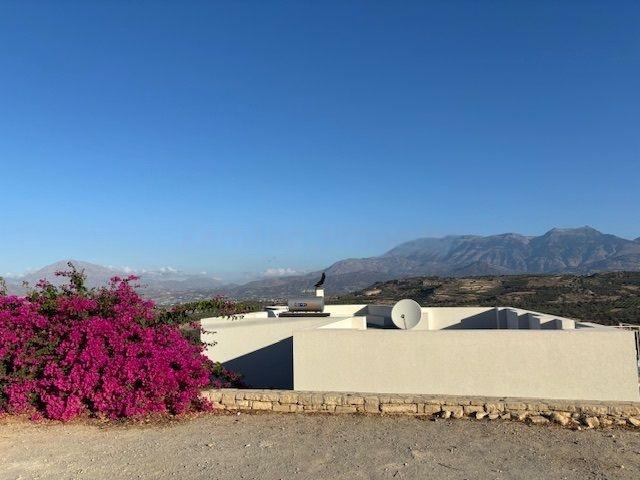 Image No.11-2 Bed House for sale