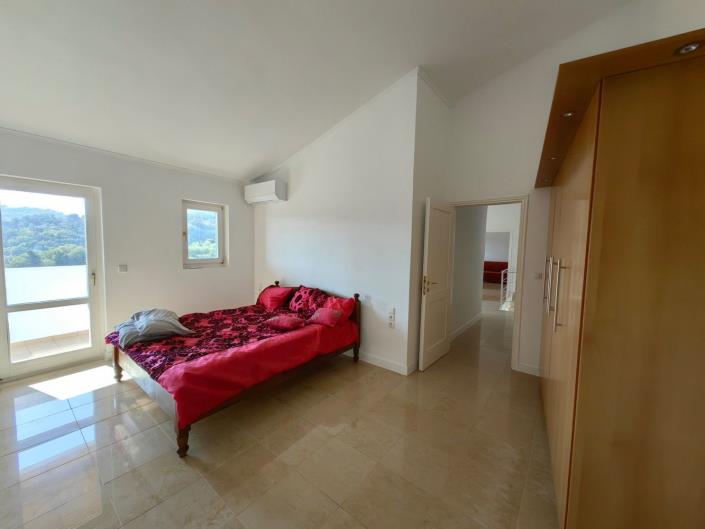 Image No.3-4 Bed Villa for sale