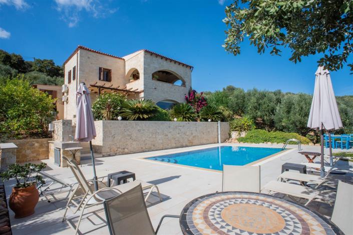 Image No.1-5 Bed Villa for sale