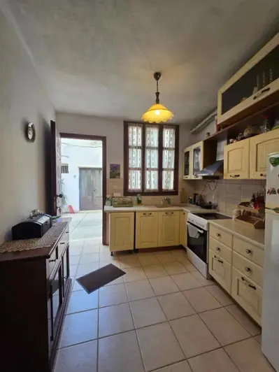 Image No.8-3 Bed House for sale