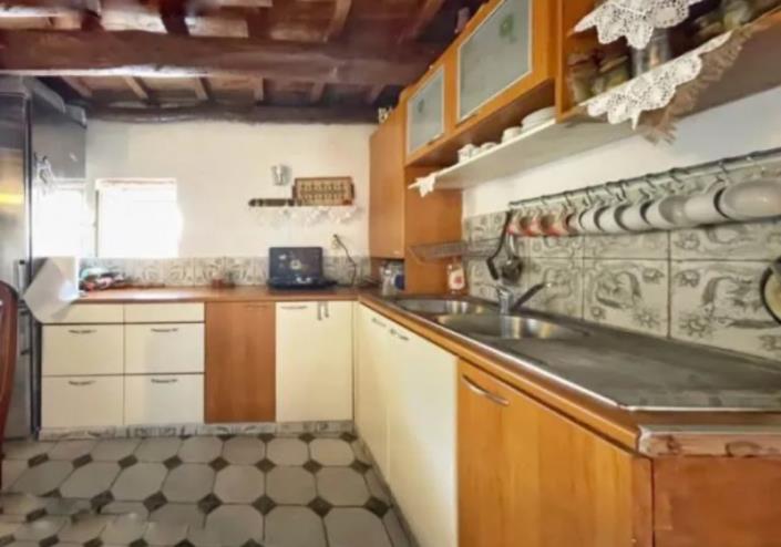 Image No.5-2 Bed House for sale