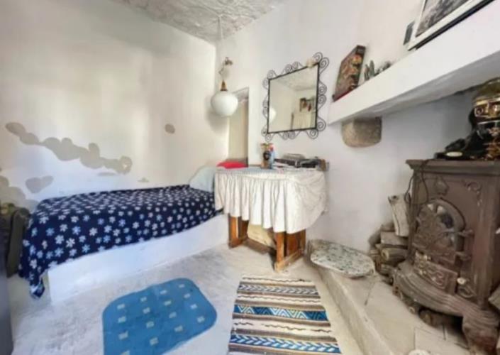 Image No.6-2 Bed House for sale