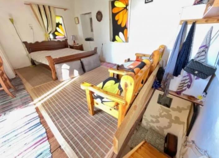 Image No.12-2 Bed House for sale