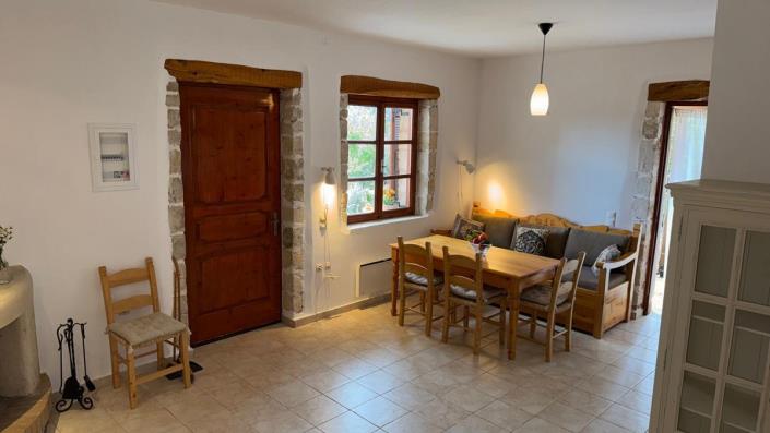 Image No.4-2 Bed House for sale