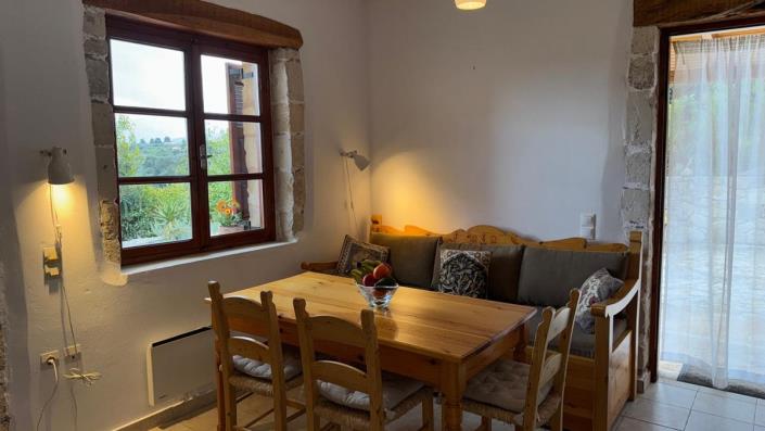 Image No.5-2 Bed House for sale