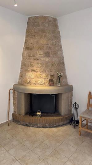 Image No.9-2 Bed House for sale