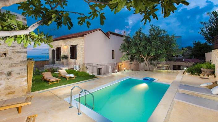 Image No.1-5 Bed House/Villa for sale