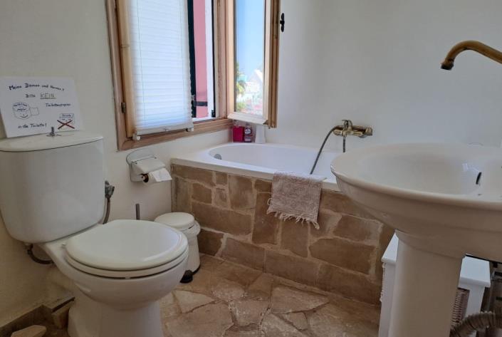 Image No.20-3 Bed Villa for sale