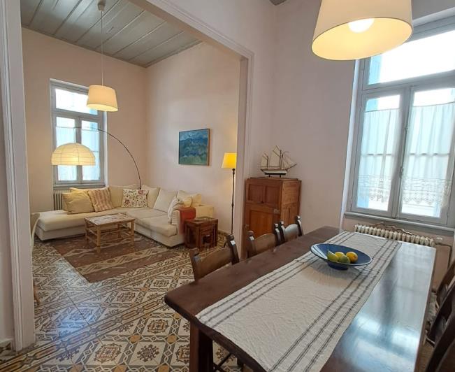 Image No.10-5 Bed House for sale