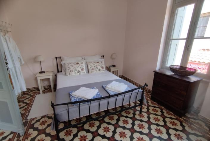 Image No.17-5 Bed House for sale