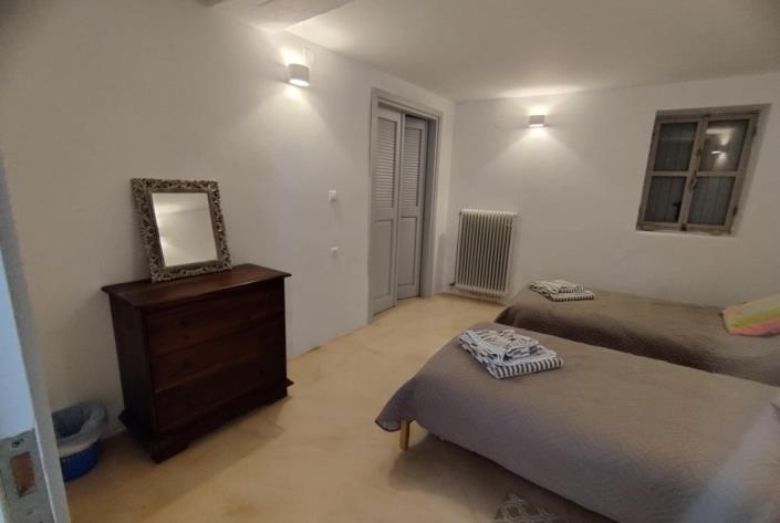 Image No.30-5 Bed House for sale