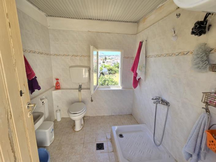 Image No.25-4 Bed House for sale