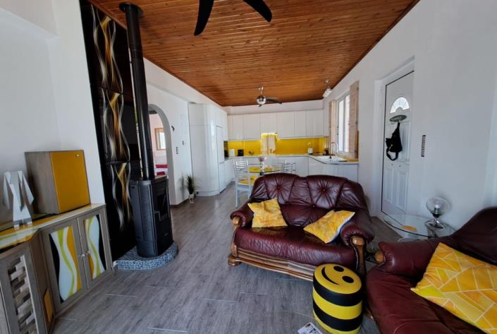 Image No.8-3 Bed House for sale