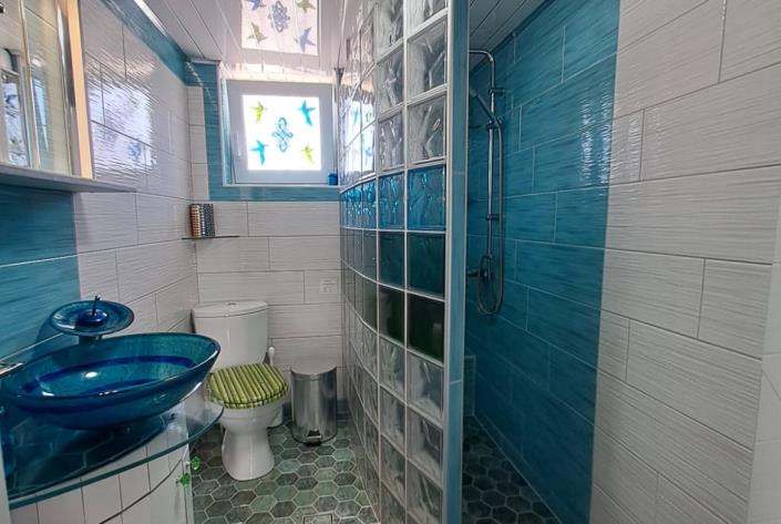 Image No.17-3 Bed House for sale