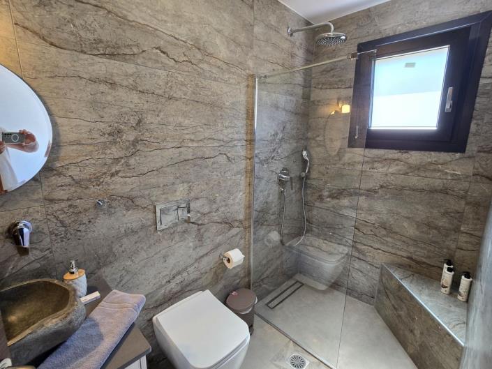 Image No.12-2 Bed Villa for sale