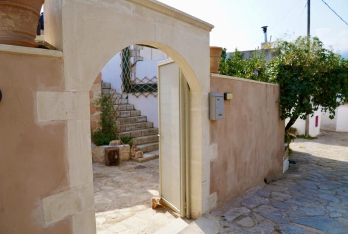 Image No.42-2 Bed House for sale