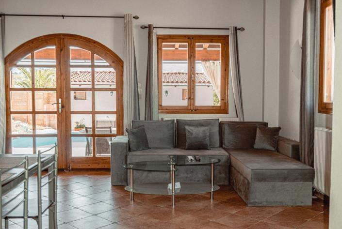 Image No.7-2 Bed Villa for sale