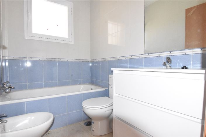 Image No.12-2 Bed Villa for sale