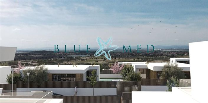 Image No.10-3 Bed Villa for sale