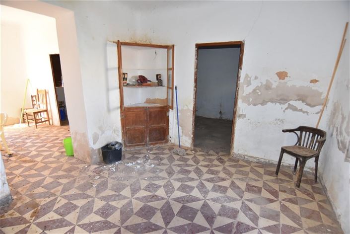 Image No.9-6 Bed Villa for sale