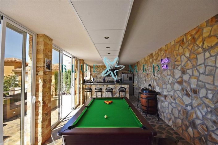 Image No.40-5 Bed Villa for sale