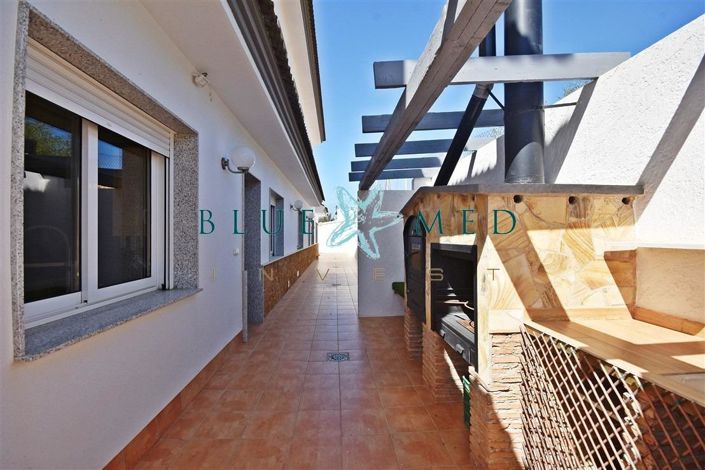 Image No.44-5 Bed Villa for sale