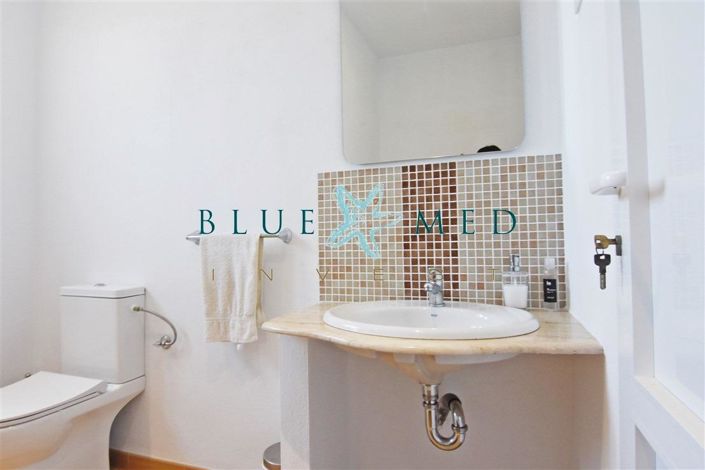 Image No.48-5 Bed Villa for sale